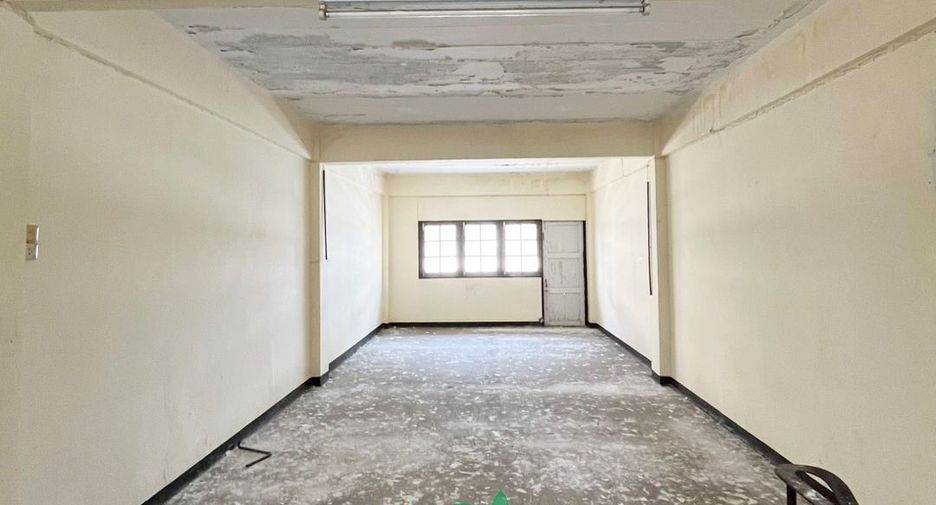 For sale retail Space in Taling Chan, Bangkok