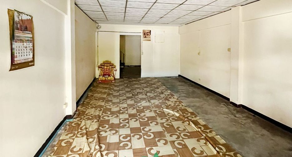 For sale retail Space in Taling Chan, Bangkok