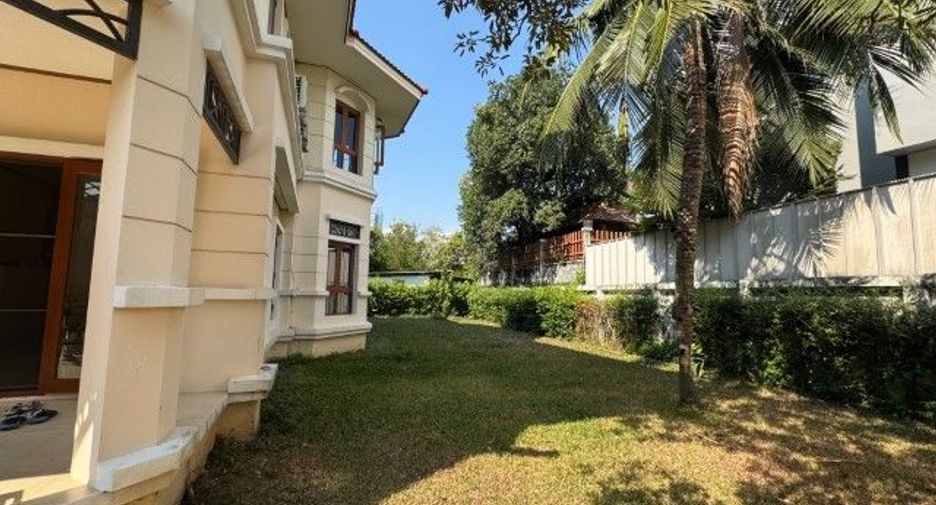 Haus zum Kauf mit 5 Zimmer in Yan Nawa, Bangkok