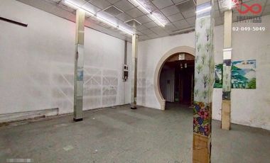 For sale 5 bed retail Space in Samphanthawong, Bangkok