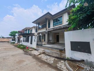 For sale 4 bed house in Taling Chan, Bangkok
