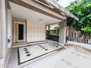 For sale 4 bed house in Taling Chan, Bangkok