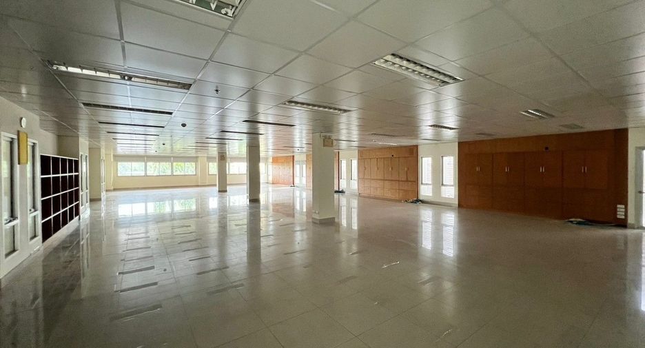 For sale land in Phra Khanong, Bangkok