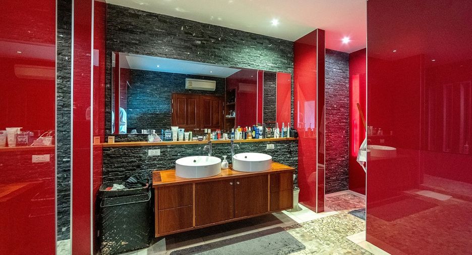 Haus zum Kauf mit 7 Zimmer in Bang Lamung, Chonburi