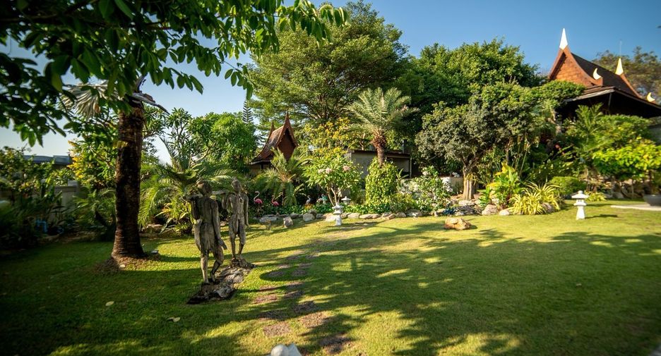 Haus zum Kauf mit 7 Zimmer in Bang Lamung, Chonburi