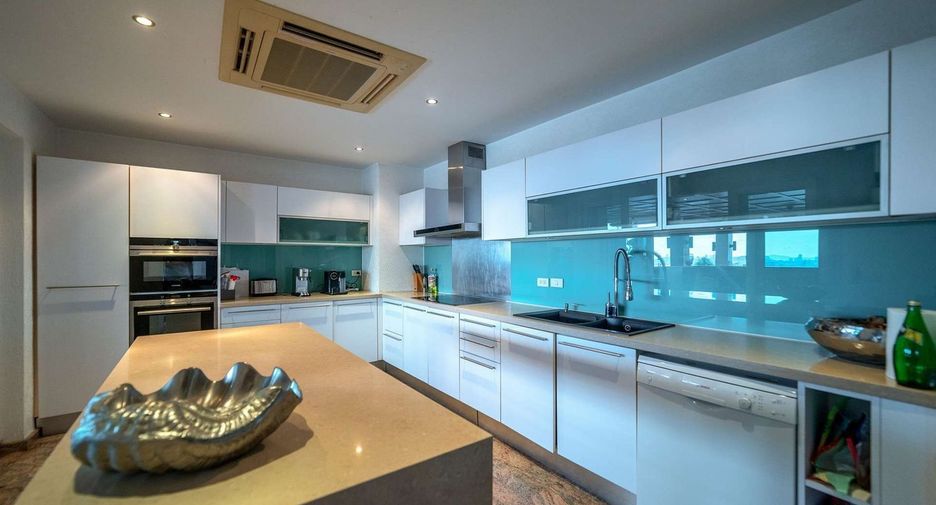 Haus zum Kauf mit 7 Zimmer in Bang Lamung, Chonburi