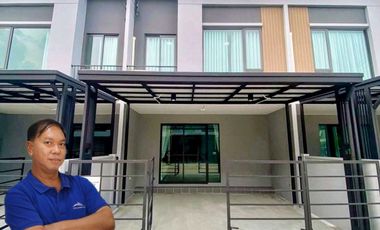 For rent 3 bed townhouse in Bang Phli, Samut Prakan