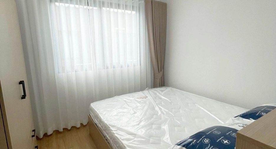 For rent 3 bedrooms townhouse in Bang Phli, Samut Prakan