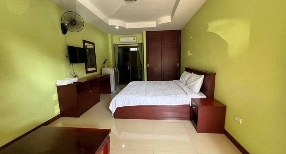 For sale 64 bedrooms apartment in Si Racha, Chonburi