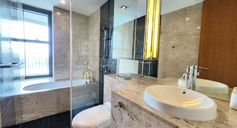 Condo en alquiler de 2 habitaciones en Yan Nawa, Bangkok