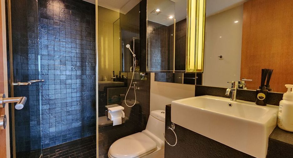 Condo en alquiler de 2 habitaciones en Yan Nawa, Bangkok