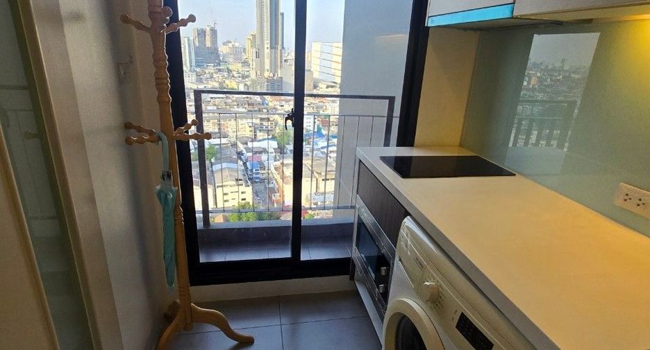 Condo en alquiler de 1 habitaciones en Khlong San, Bangkok