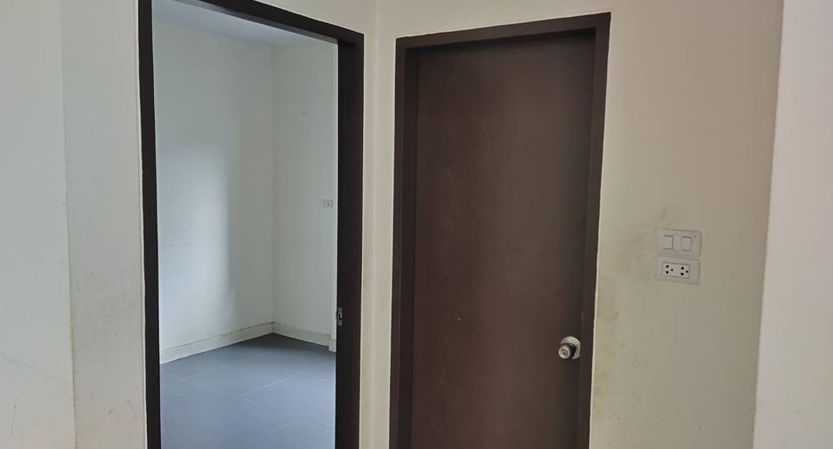 Casa en venta de 4 habitaciones en Min Buri, Bangkok