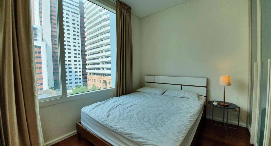 For rent 2 bedrooms condo in Watthana, Bangkok