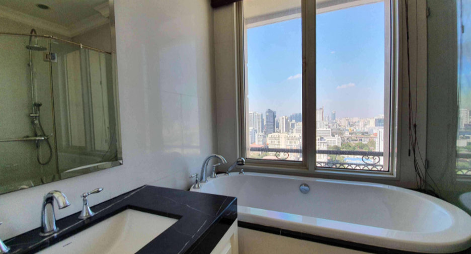 Wohnung zur Miete mit 2 Zimmer in Watthana, Bangkok
