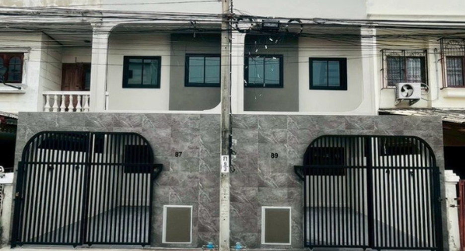 For sale 2 bedrooms townhouse in Prawet, Bangkok