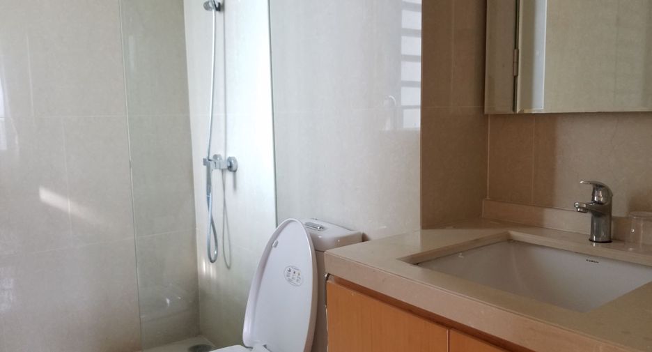 For rent 2 bedrooms condo in Chatuchak, Bangkok