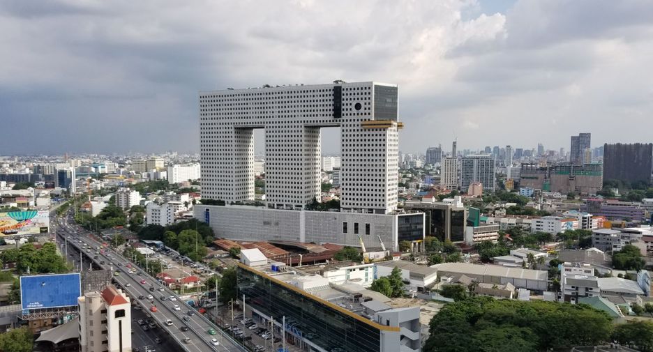 For rent 2 bedrooms condo in Chatuchak, Bangkok