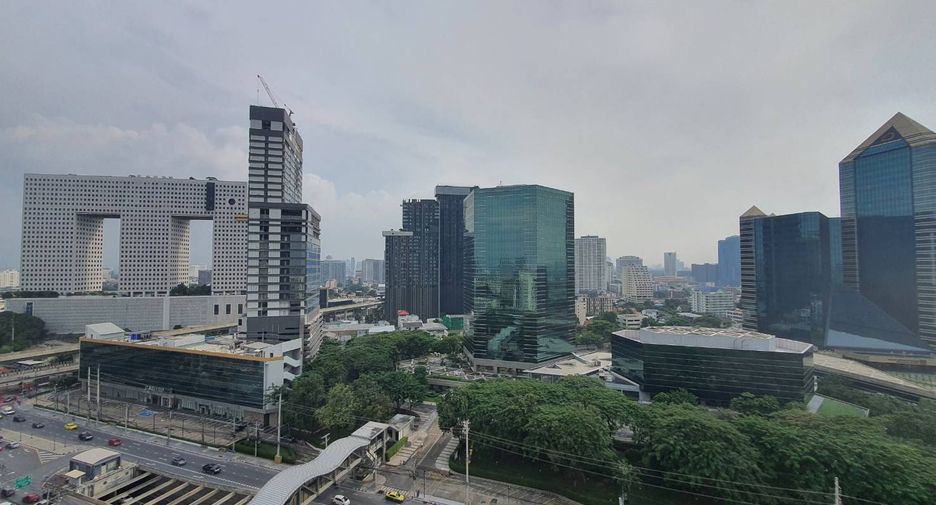 For rent 2 bedrooms condo in Chatuchak, Bangkok