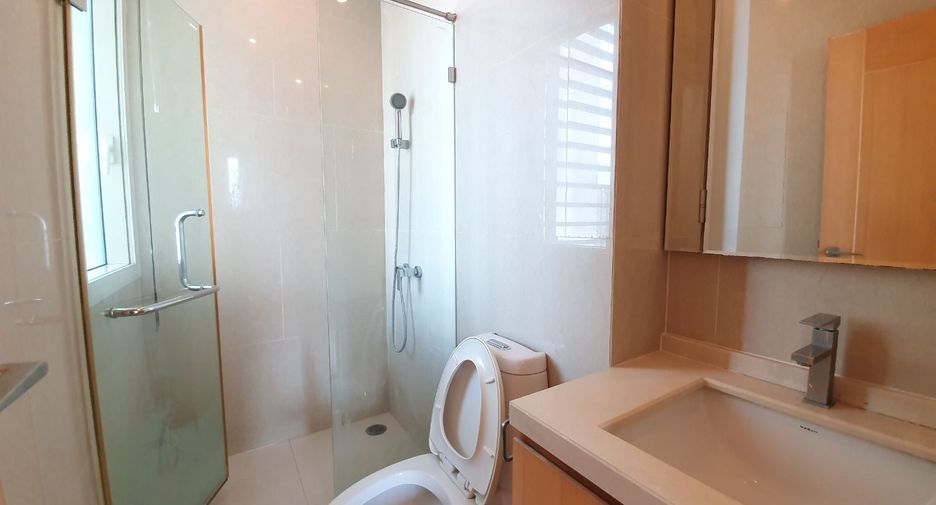 For rent 2 bedrooms condo in Chatuchak, Bangkok
