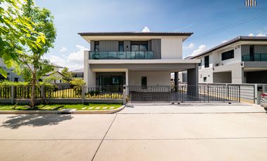Casa en venta de 4 habitaciones en Nong Khaem, Bangkok