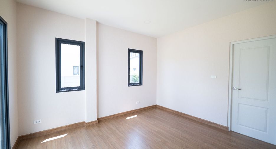 Haus zum Kauf mit 4 Zimmer in Nong Khaem, Bangkok