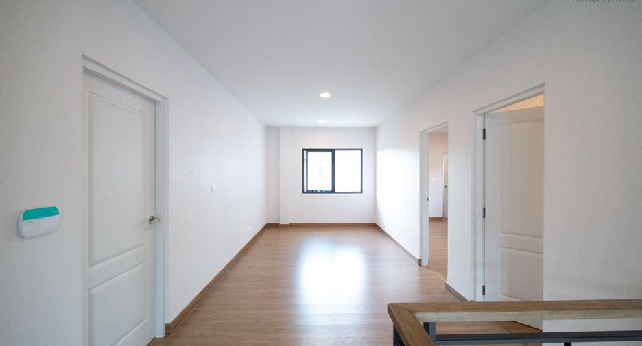 Haus zum Kauf mit 4 Zimmer in Nong Khaem, Bangkok