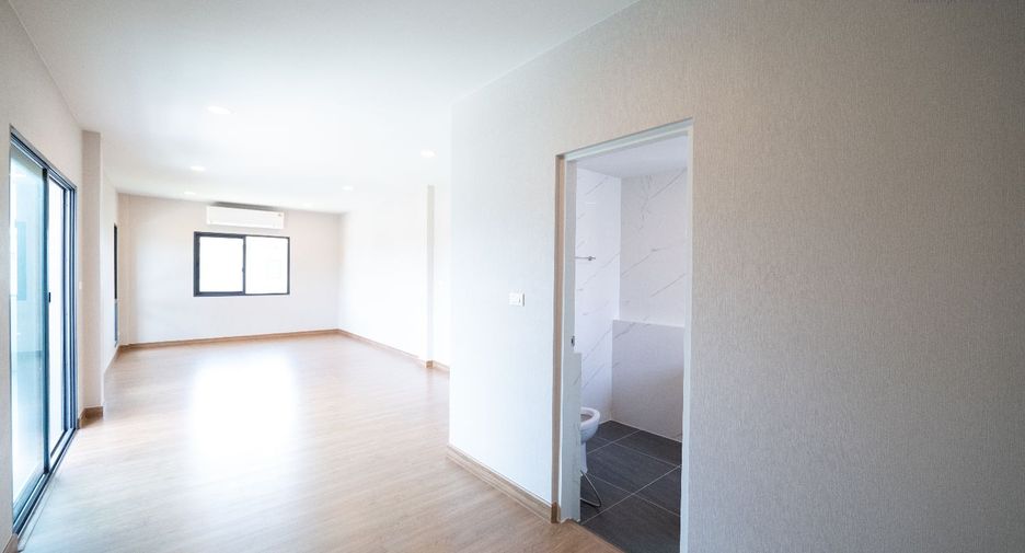 Haus zum Kauf mit 4 Zimmer in Nong Khaem, Bangkok