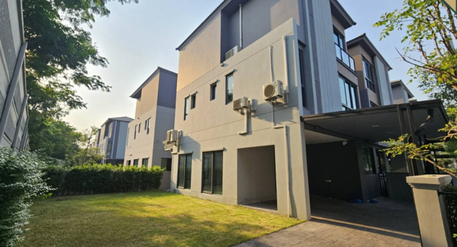Haus zur Miete und zum Kauf mit 4 Zimmer in Bang Khen, Bangkok