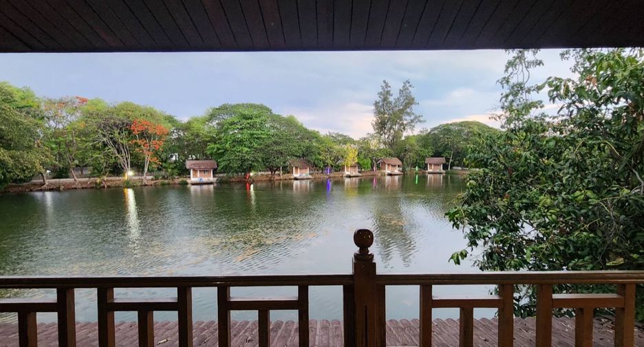 出售 4 卧室 商业空间 在 Saraphi, Chiang Mai