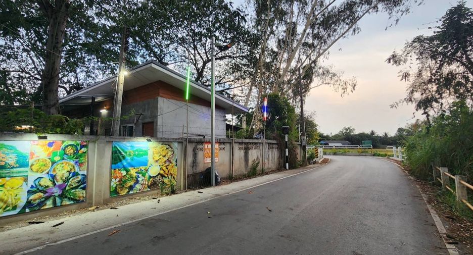 出售 4 卧室 商业空间 在 Saraphi, Chiang Mai