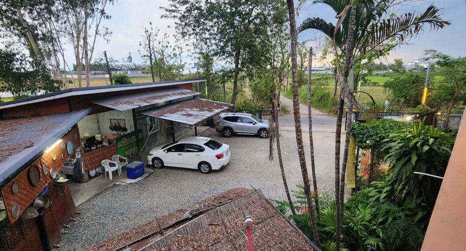 出售 4 卧室 商业空间 在 Saraphi, Chiang Mai
