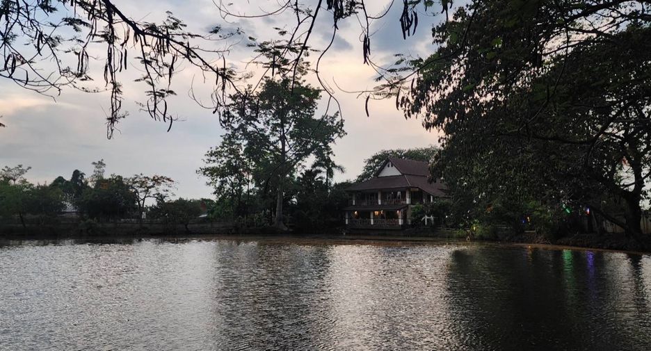 出售 4 卧室 商业空间 在 Saraphi, Chiang Mai