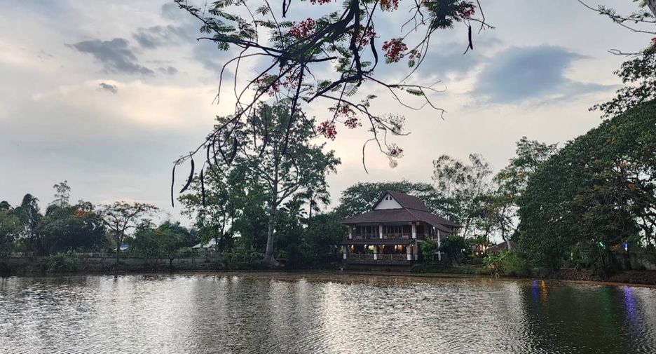 出售 4 卧室 商业空间 在 Saraphi, Chiang Mai