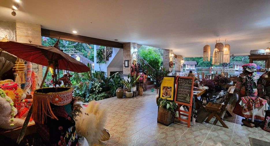 出售 4 卧室 商业空间 在 Saraphi, Chiang Mai
