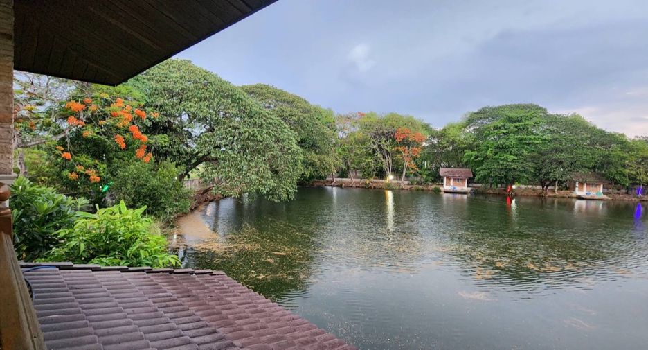 出售 4 卧室 商业空间 在 Saraphi, Chiang Mai