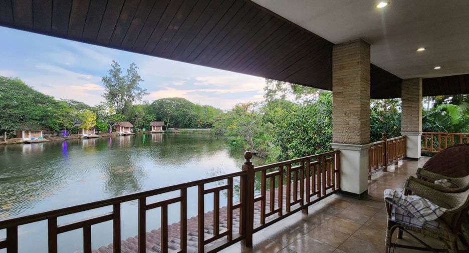 出售 4 卧室 商业空间 在 Saraphi, Chiang Mai