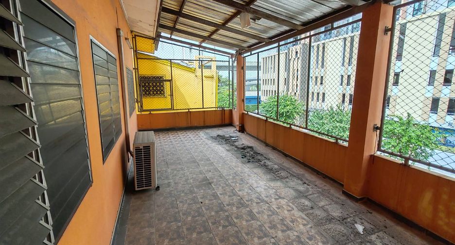 À vendre 4 chambres local commercial à Bang Bua Thong, Nonthaburi