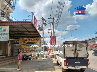 For sale 8 Beds retail Space in Khlong Luang, Pathum Thani