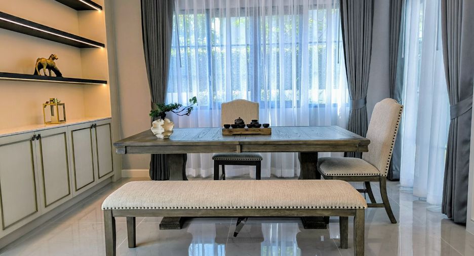 Casa en alquiler de 5 habitaciones en Bang Phli, Samut Prakan