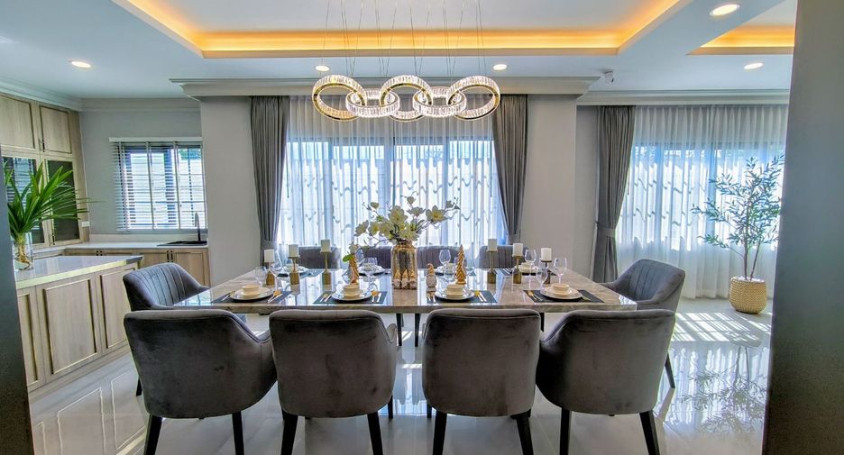 Casa en alquiler de 5 habitaciones en Bang Phli, Samut Prakan