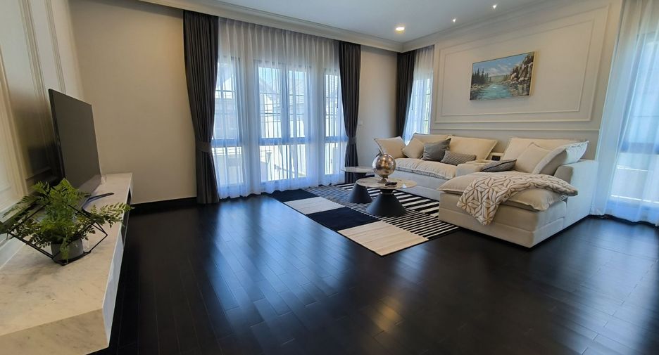 Casa en alquiler de 5 habitaciones en Bang Phli, Samut Prakan