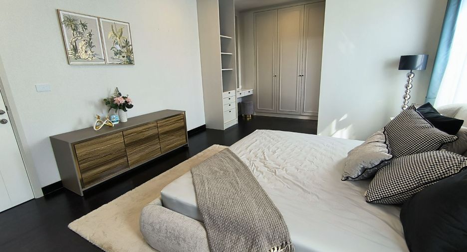 Casa en alquiler de 5 habitaciones en Bang Phli, Samut Prakan