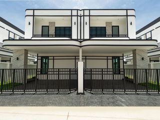 For sale 3 bed townhouse in Bang Lamung, Chonburi