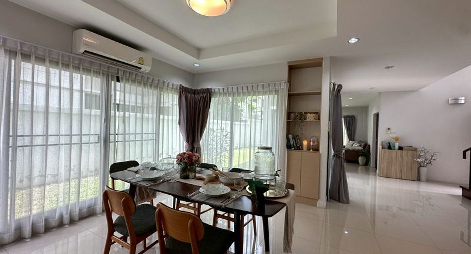 For rent 3 bedrooms house in Si Racha, Chonburi