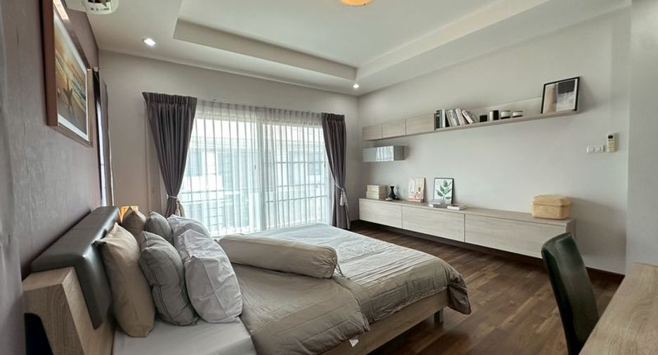 For rent 3 bedrooms house in Si Racha, Chonburi
