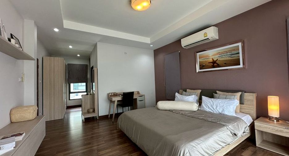 For rent 3 bedrooms house in Si Racha, Chonburi
