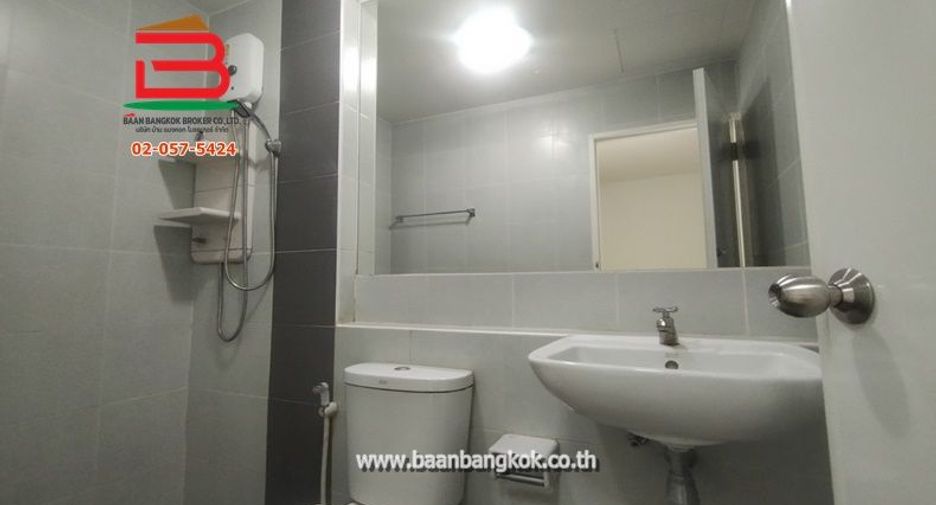 For rent and for sale 3 bedrooms townhouse in Nong Khaem, Bangkok