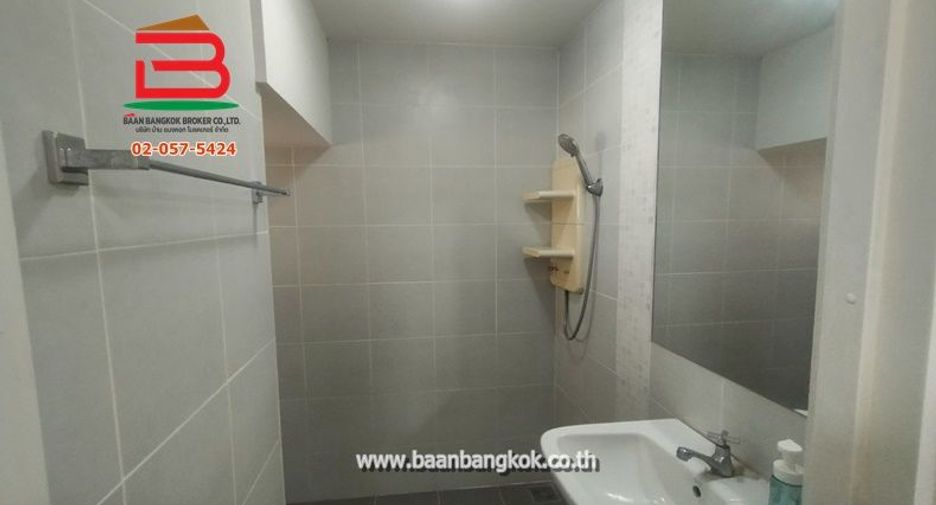 For rent and for sale 3 bedrooms townhouse in Nong Khaem, Bangkok