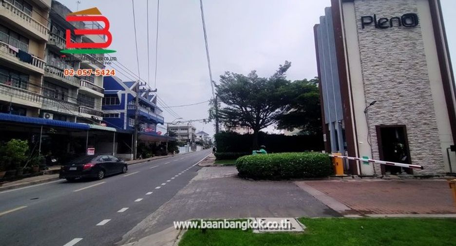 For rent and for sale 3 bedrooms townhouse in Nong Khaem, Bangkok